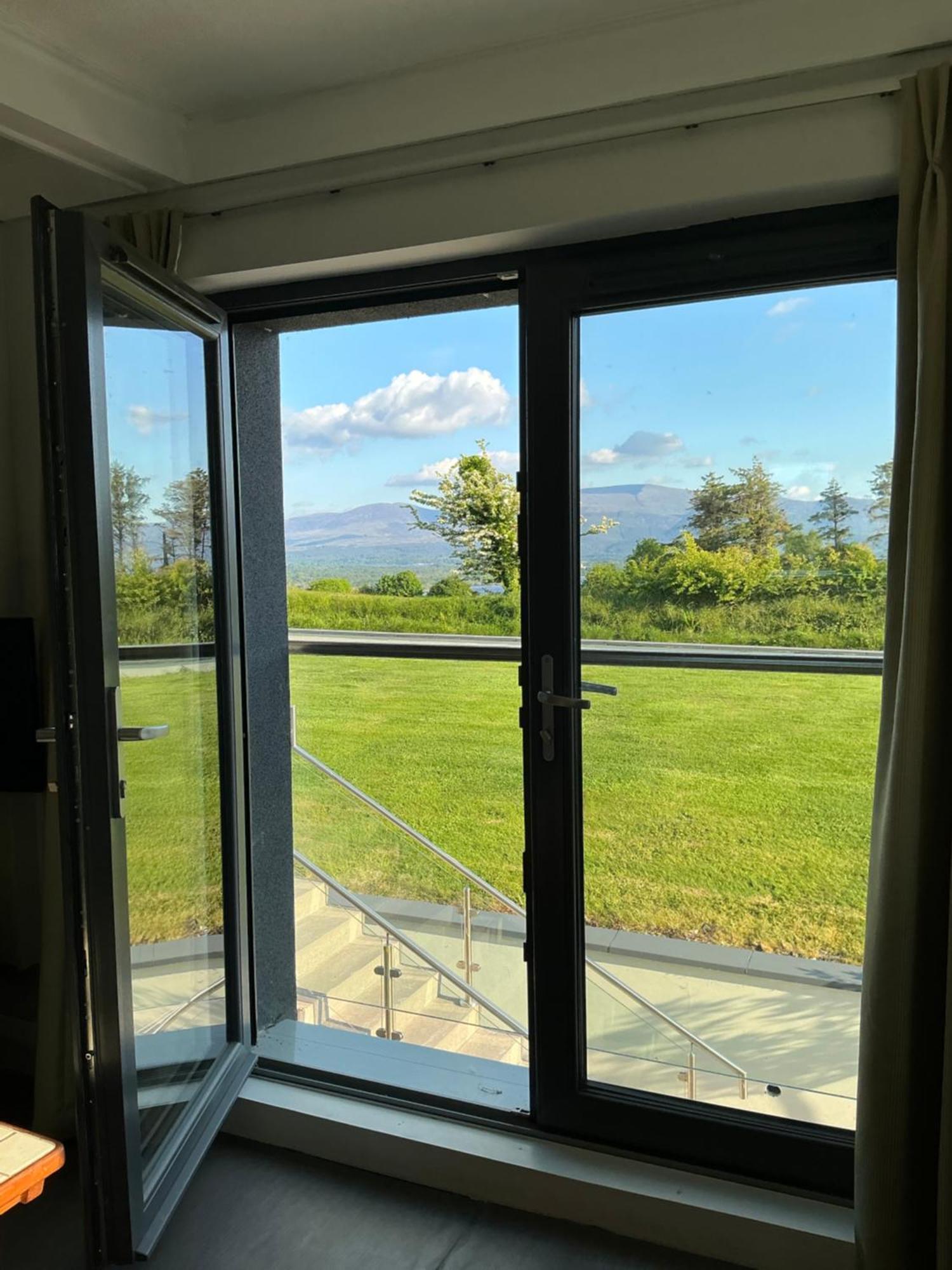 Arbutus * Killarney